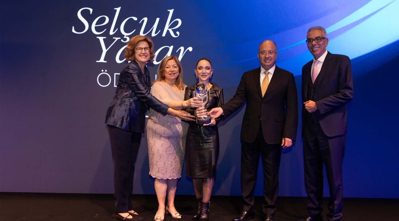 Selçuk Yaşar Ödülü Prof. Dr. Elif Uysal’a verildi
