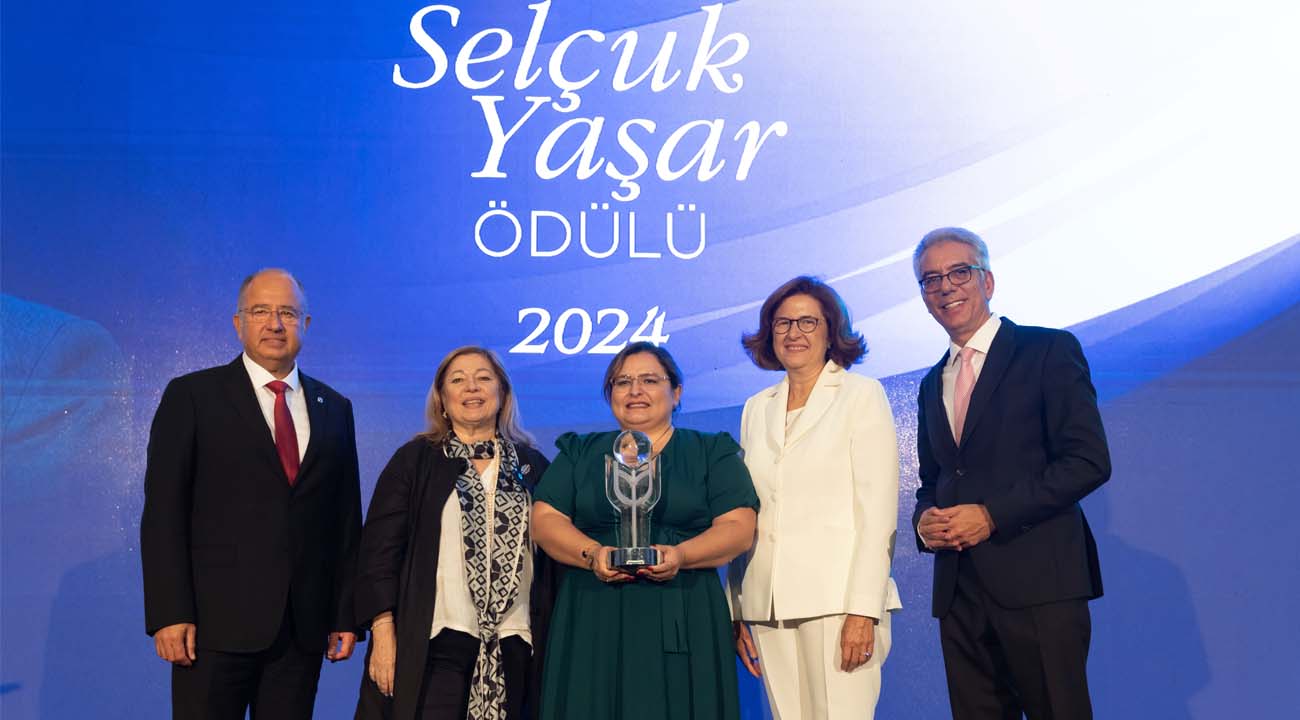 Selçuk Yaşar Ödülü’nün sahibi Tülin Akın oldu
