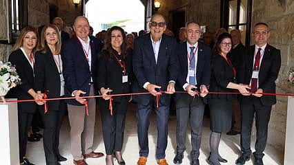 Muhtar Kent'ten mezun olduğu okula STEM laboratuvarı