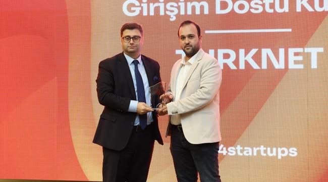  TurkNet’e 2024 Start Up Yatırım Zirvesi’nden ‘Girişimci Dostu Şirket’ ödülü