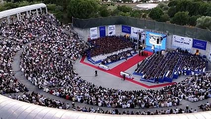 Sabancı Üniversitesi 24. dönem mezunlarını verdi