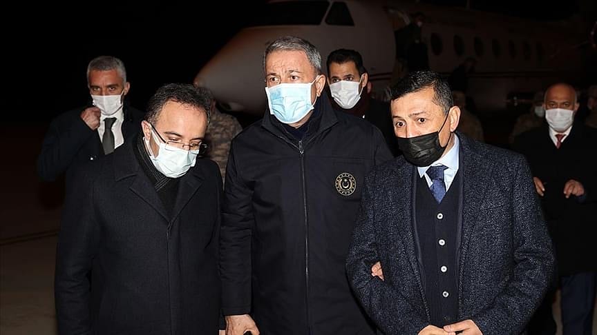 Helikopter kazası neden yaşandı? Bakan Akar ilk bilgileri paylaştı