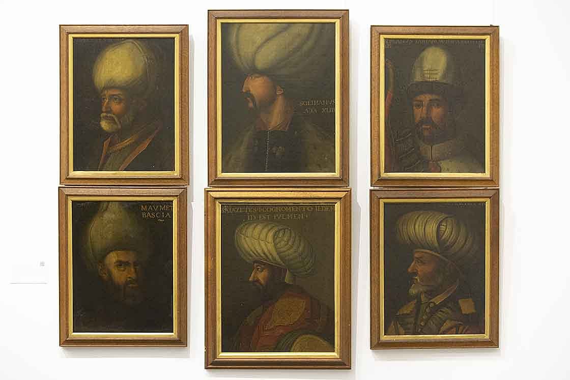 Malikanenin çatısında bulunan padişah tablolarını 25 milyon TL'ye Türk iş insanı satın aldı-1