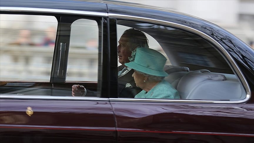 Kraliçe Elizabeth'in oğlu Charles İngiltere Kralı oldu: Kullanacağı isim de duyuruldu