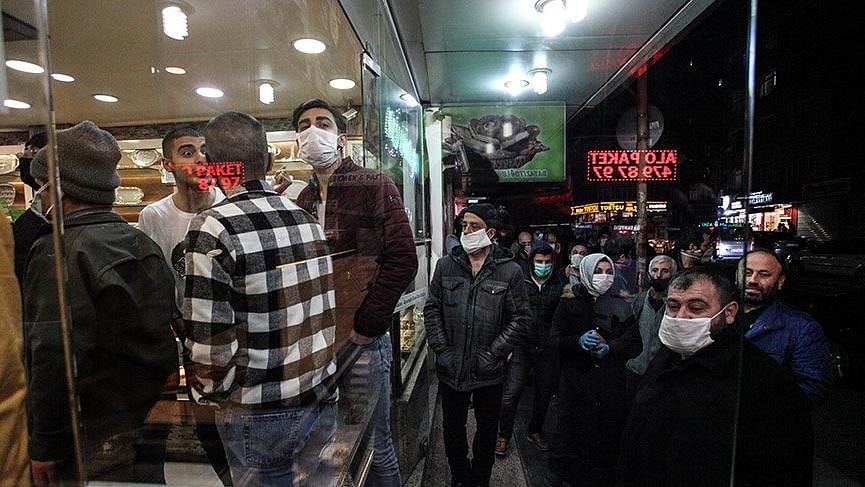 Araştırma sonuçları açıklandı: 10 Nisan gecesi sokağa çıkanlar ne aldı?