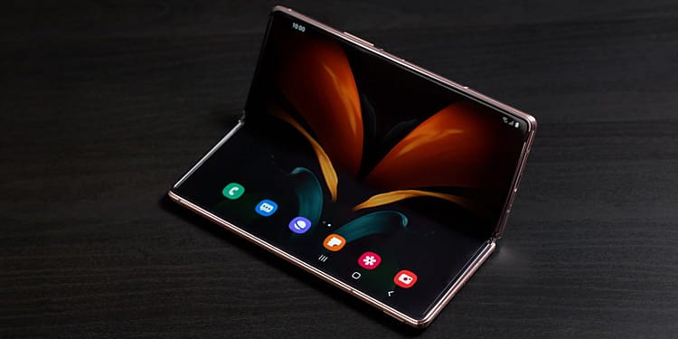 Samsung’un katlanabilir cihazı Galaxy Z Fold2 piyasaya sunuldu!