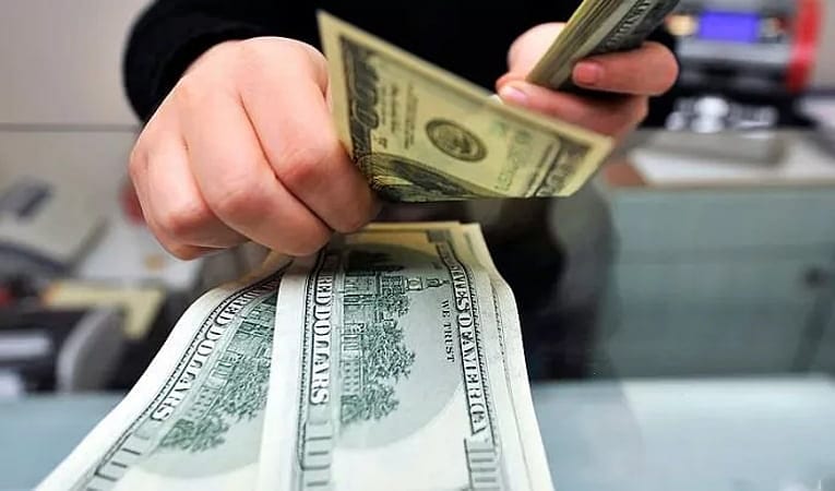 ABD'de tüketici güveni ağustosta beklentiyi aştı