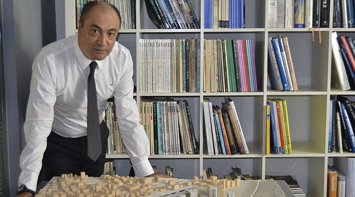 Maldivler’de proje yapıyor