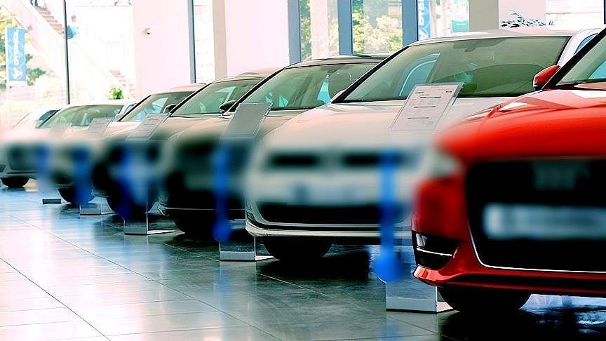 Galericiler ikinci el araç satışındaki yeni düzenlemeden memnun