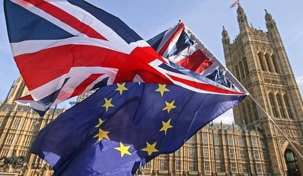 İngiltere'den Brexit'e ilk onay