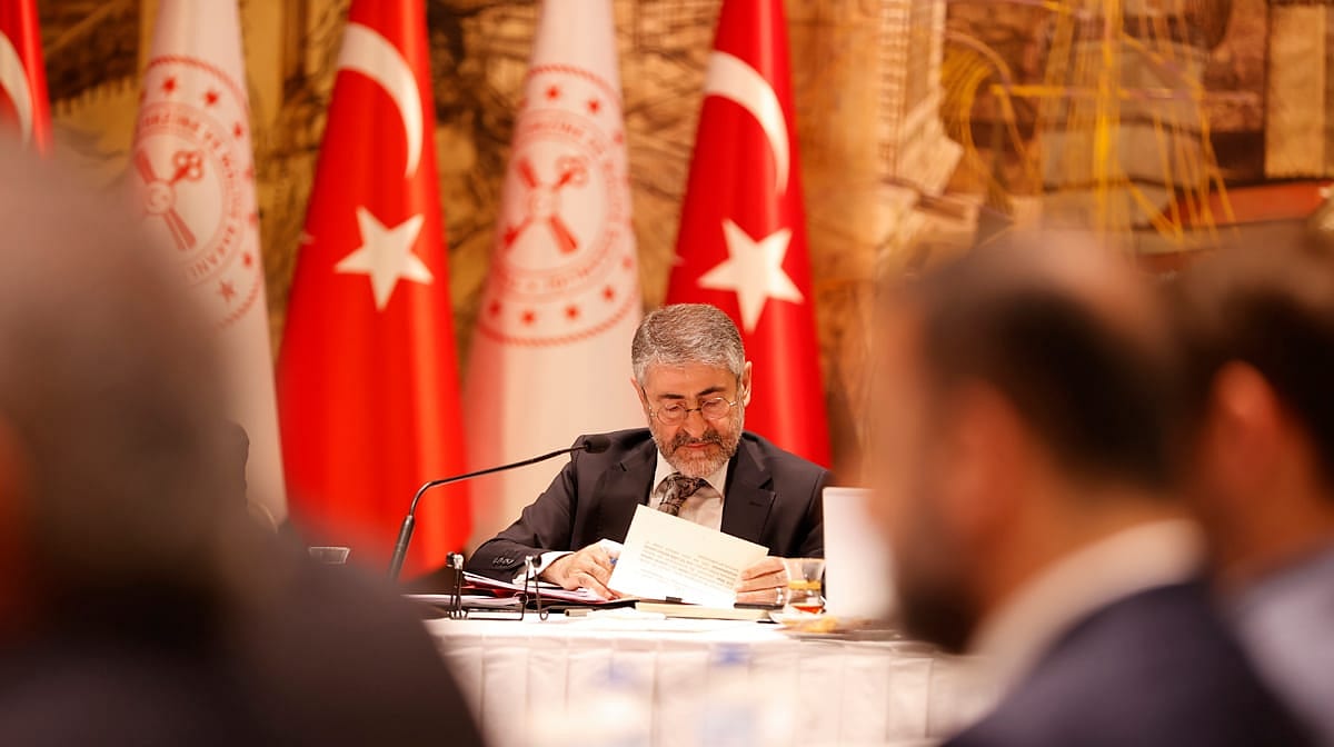 Konut sektörü temsilcileriyle bir araya gelen Bakan Nebati'den açıklama 