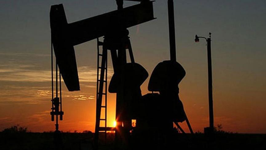 Petrol fiyatlarında rekor gerileme: 21 yılın en düşük seviyesinde