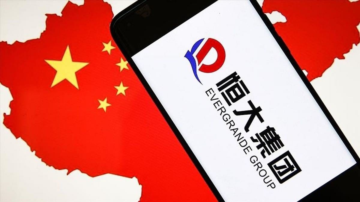 Borç krizindeki Çinli Evergrande'nin temerrüde düşüp düşmediği belirsiz
