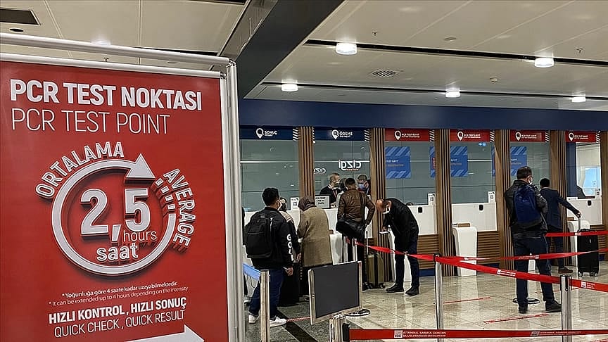 Bu ülkelerden uçakla gelecek yolculardan 15 Mayıs'tan itibaren PCR testi istenmeyecek