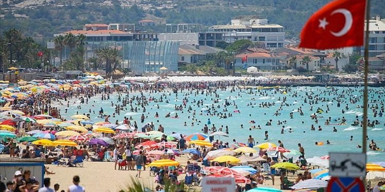 Bayramdaki koronavirüs ihlallerinin etkisi 15 gün sonra ortaya çıkabilir