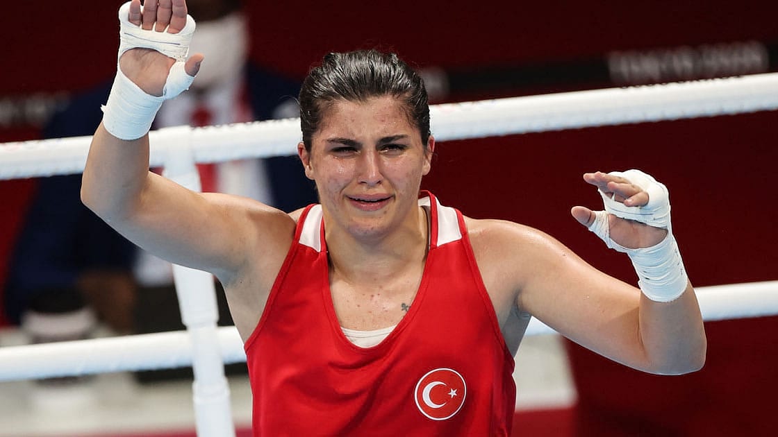 13 yıllık hayal ve bir kariyer öyküsü: Busenaz Sürmeneli kimdir?