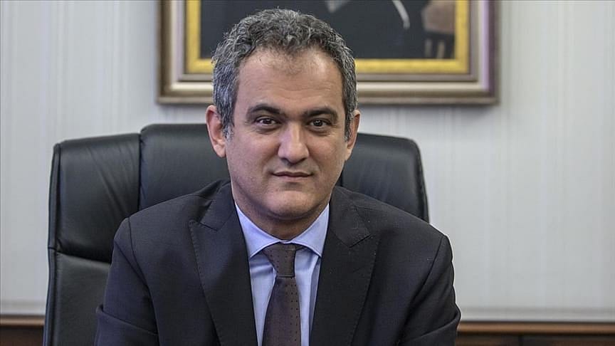 Ziya Selçuk'un yerine Milli Eğitim Bakanı olarak atanan Mahmut Özer kimdir?