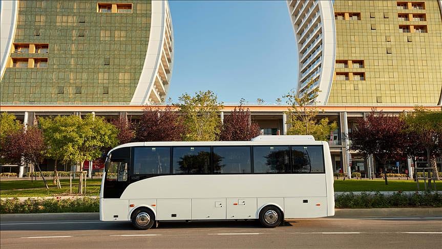 Anadolu Isuzu, İsviçre'ye Turkuaz midibüs teslimatını gerçekleştirdi