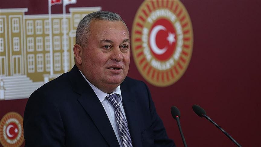 Cemal Enginyurt MHP üyeliğinden ihraç edildi