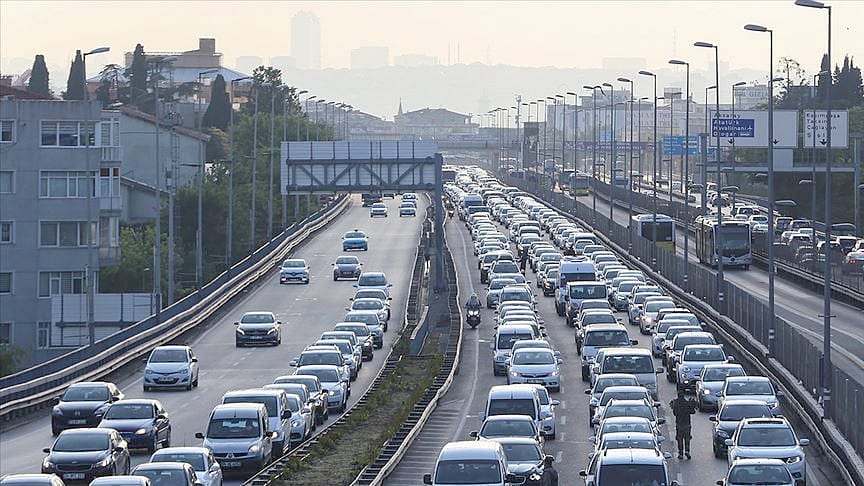Trafiğe 4 ayda 259 bin 918 aracın kaydı yapıldı