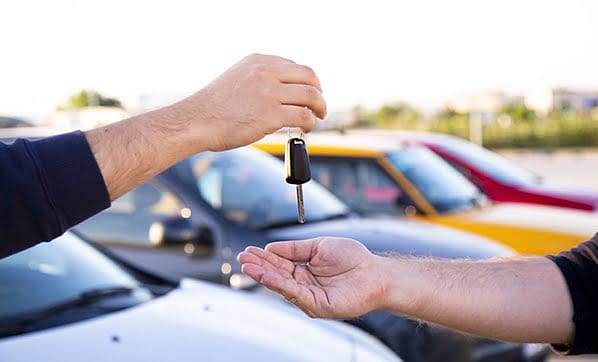 İkinci el araba fiyatları düştü mü? 15 modelde fiyat değişimi var