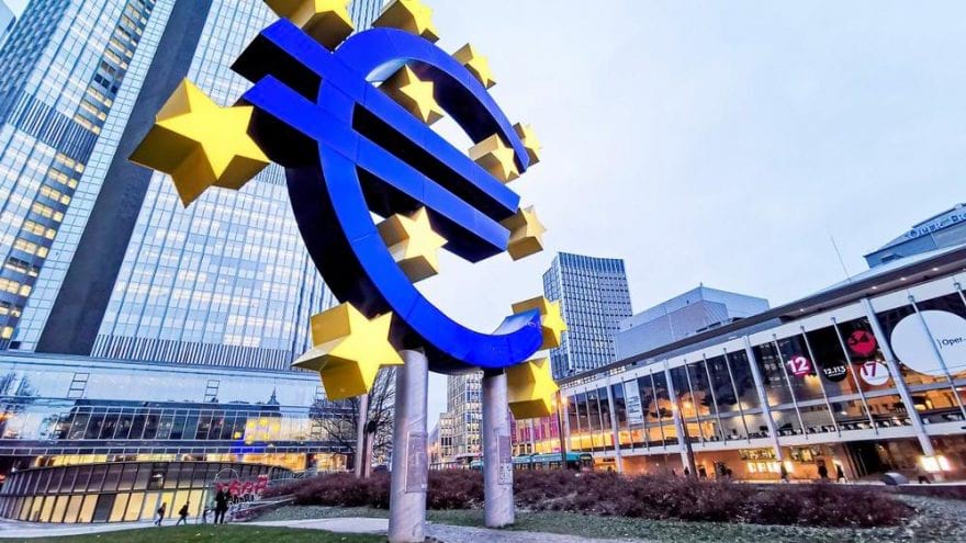 Euro Bölgesi'nde yatırımcı güveni, Mayıs 2020'den bu yana en düşük seviyesinde