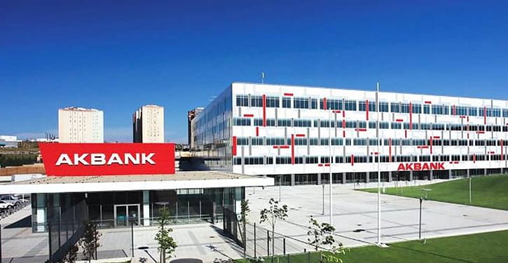Akbank’tan 700 milyon dolarlık kaynak