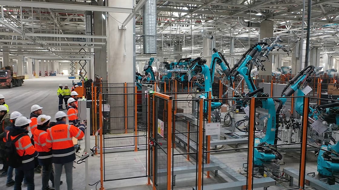 Togg'da robotlar provalara başladı: İçeriden fotoğraflar-0