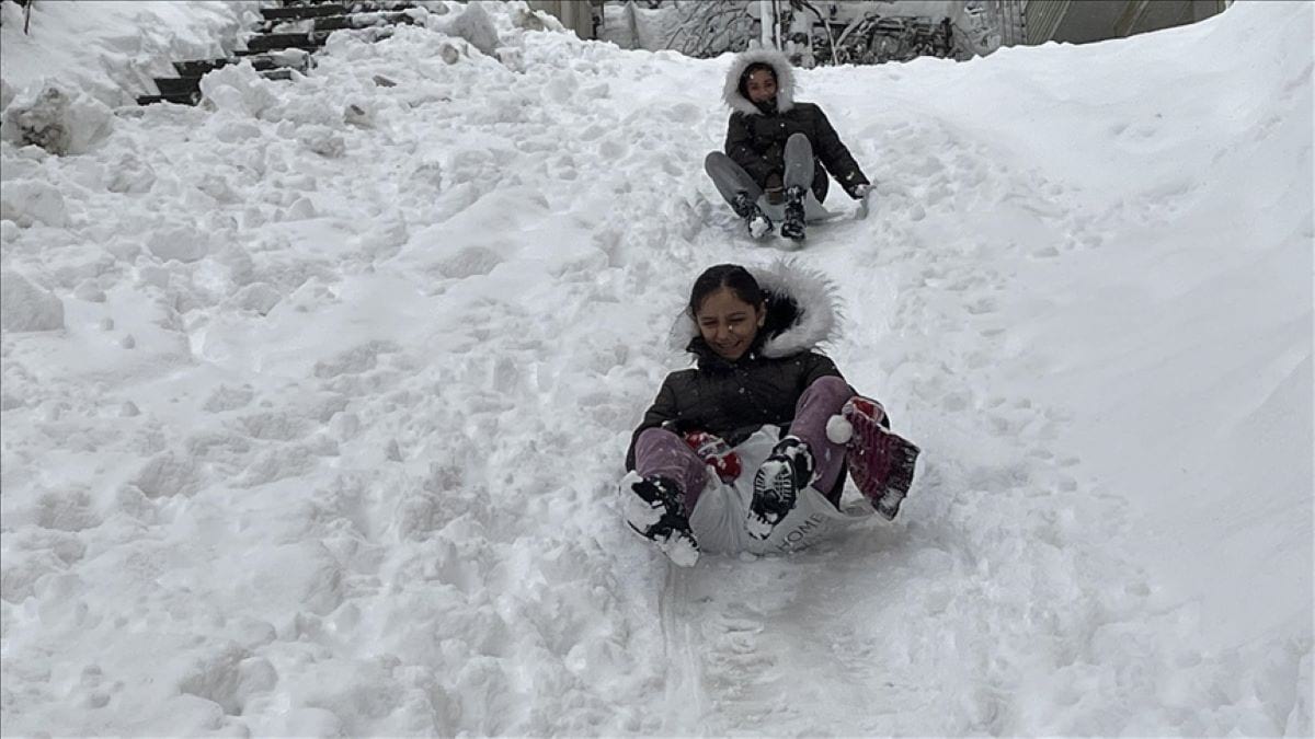 Eğitime kar engeli: Okulların tatil olduğu iller (17 Ocak 2022)