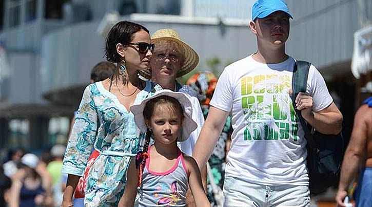ATOR: Milyonlarca Rus turist Türkiye’ye akın ediyor