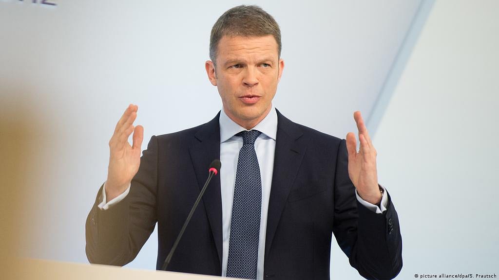 Deutsche Bank CEO'su: Yüksek enflasyon toplumsal barışı tehdit ediyor