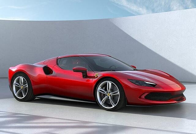 Hibrit Ferrari 296 GTB tanıtıldı: İşte özellikleri