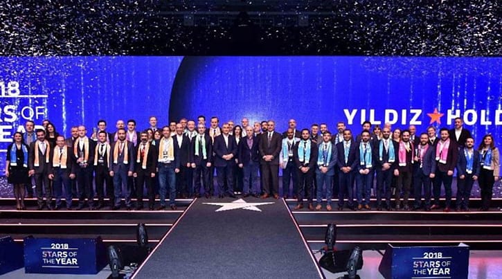 Yıldız, yıldızlarını ödüllendirdi