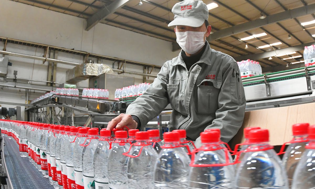 Su şirketinin patronu Çin'in en zengin kişisi oldu