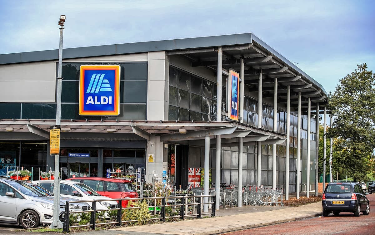 Aldi'den İngiltere'ye  dev yatırım planı 