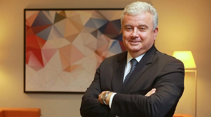 Radore'ye deneyimiyle geldi