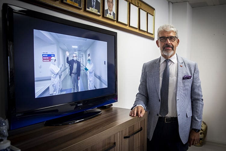 Koronavirüsü yenen profesörden 3 önemli tavsiye