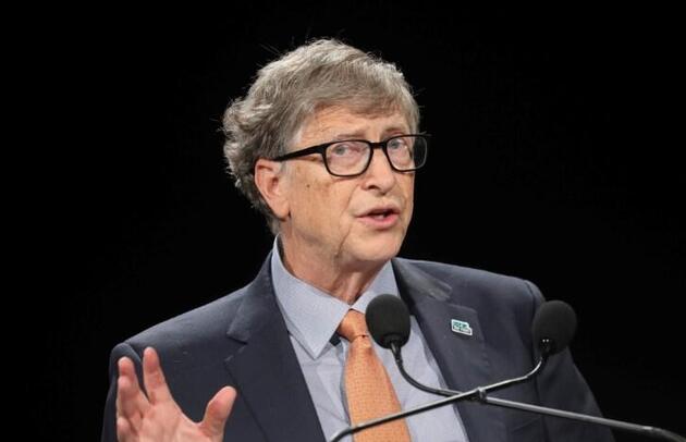 Bill Gates'ten Covid-19 açıklamaları: İnsanların kollarına neden çip koymak isteyeyim ki?