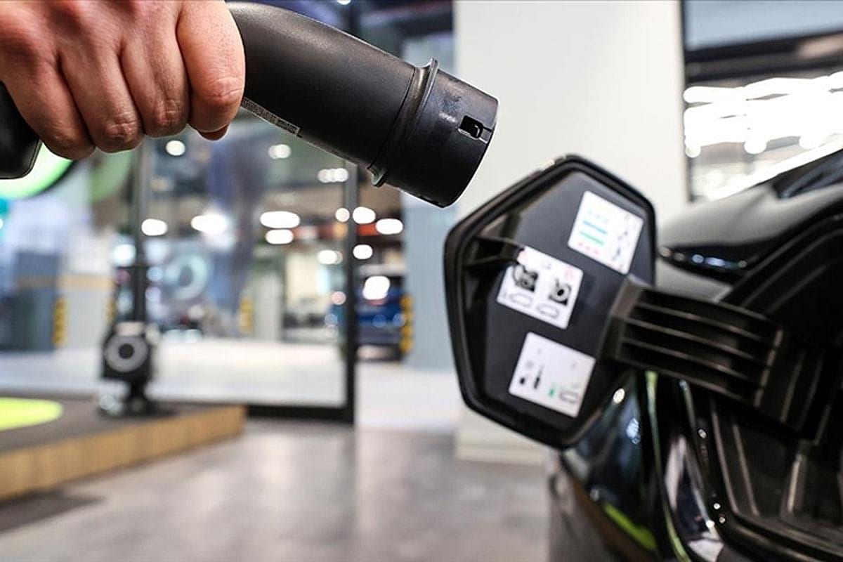 Türk şirketi Europrint elektrikli araçlar için taşınabilir şarj ünitesi üretti