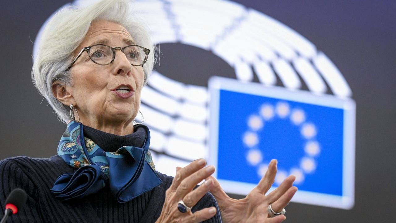 ECB Başkanı Lagarde'dan enflasyon ve faiz mesajı