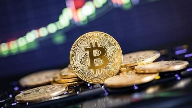Bitcoin'de 'faiz' baskısı: 1,5 ay sonra yeniden kritik seviyenin altına düştü