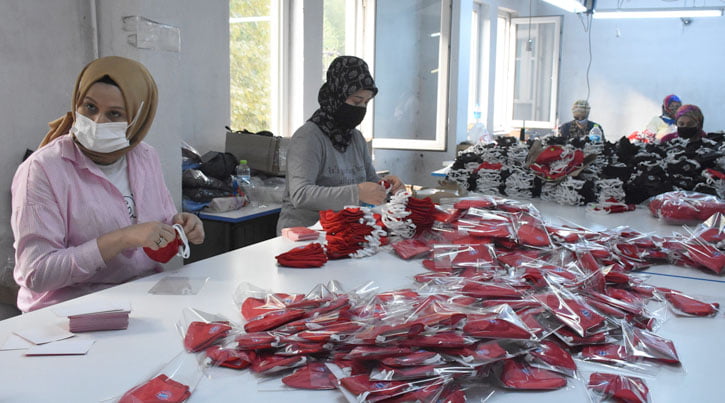 Alman devinin lisanslı taraftar maskeleri Zonguldak'taki atölyeden