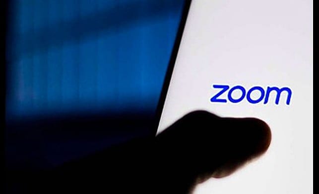 406 çalışanını Zoom üzerinden kovdu