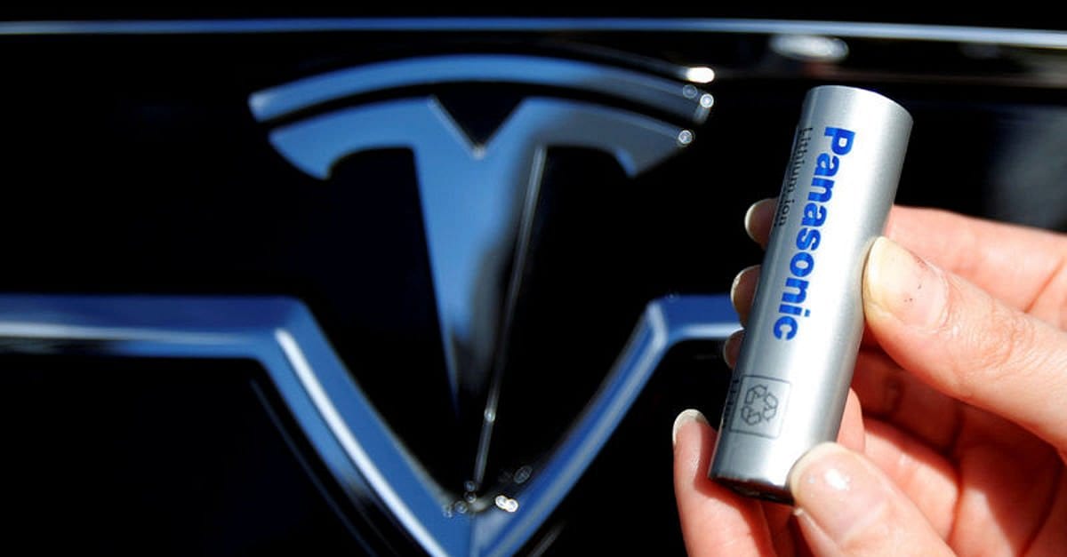 Japon teknoloji devinden Tesla'ya yatırım