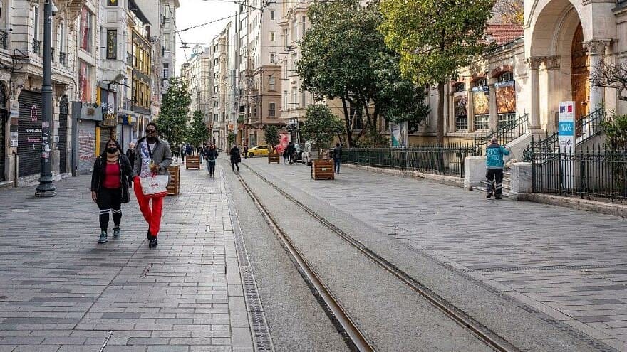 Tam kapanmada sokağa çıkma kısıtlaması kimleri, hangi iş yerlerini kapsamıyor?