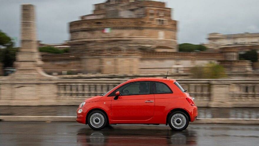 Hibrit motorlu Fiat 500 satışa çıktı: İşte fiyatı ve özellikleri