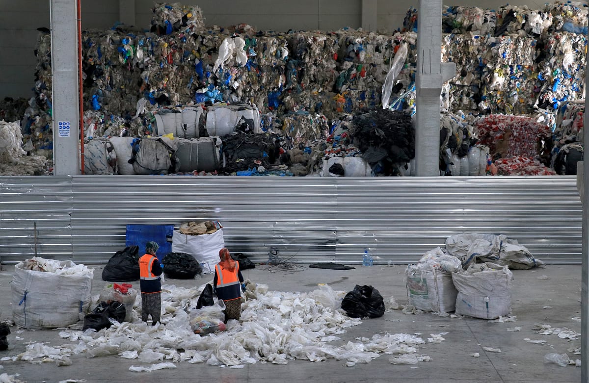 Çevreci fabrika plastik atıktan ürettiği ham maddeyi 17 ülkeye ihraç ediyor-0