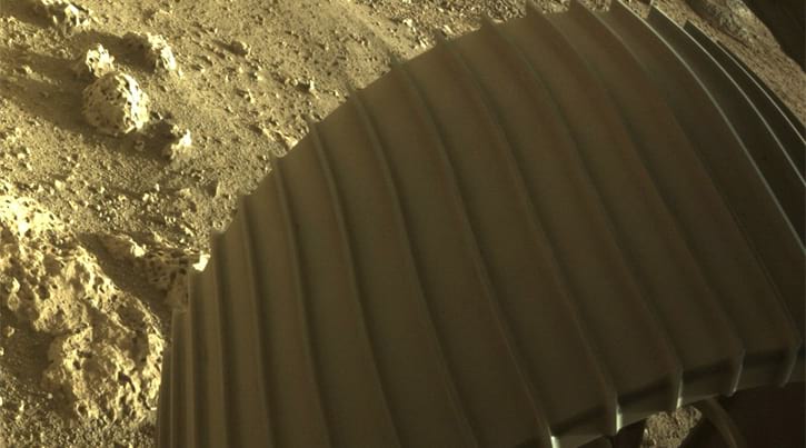 'Bu daha önce görmediğiniz bir şey': Mars'tan yeni fotoğraflar paylaşıldı