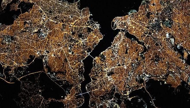 NASA paylaştı: 'Hey İstanbul, parlıyorsun!'