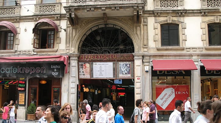 İstiklal'in tarihi hanları yatırımcının gözdesi oldu